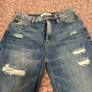 Curvy Mom Jeans Distressed